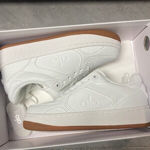 ALO Yoga White Sneakers with Brown Sole
